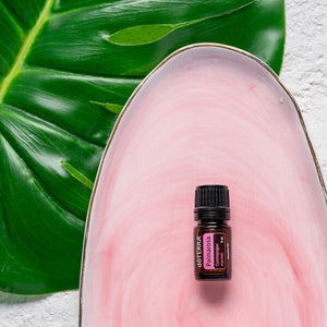 PRODUCTO DEL MES. ‘Palmarosa’, aroma femenino y poder masculino en un aceite esencial